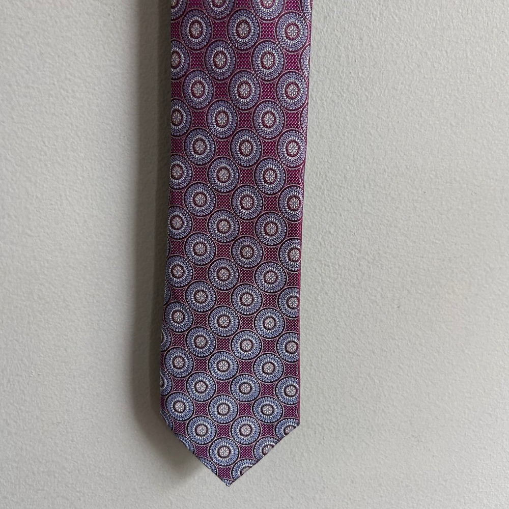 Neiman Marcus Mens Silk Tie Burgundy Lavender Geometric Medallion Handmade 61"